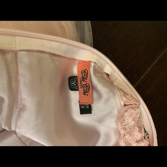 Chi Chi London Pink Lace Dress - Picture 6 of 6